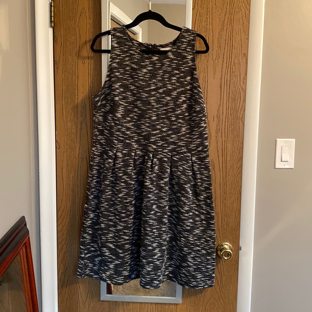 Loft Cream/Black Sleeveless Dress 16T